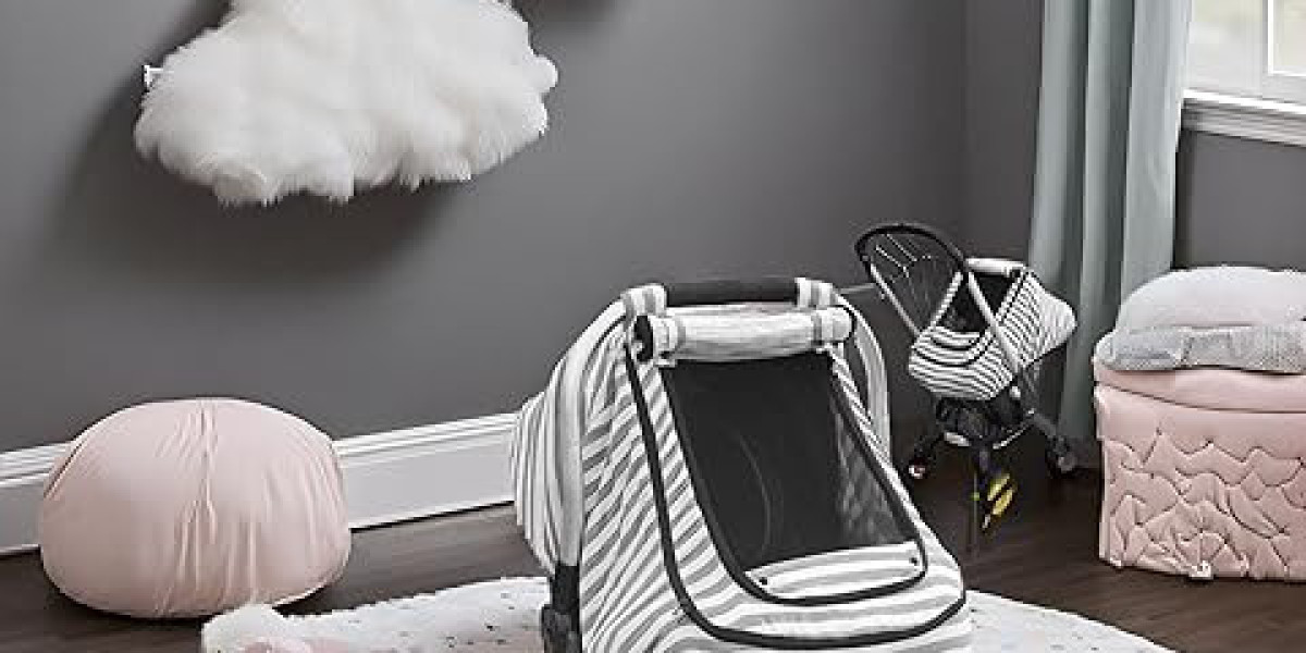 Travel in Style: Why Every Parent Needs Custom Car Seat Covers for Their Baby